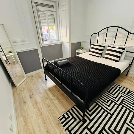 Spacious In Lisbon, Ideal For Tourists Hostel Lisboa