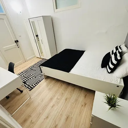 بيت شباب Spacious In Lisbon, Ideal For Tourists