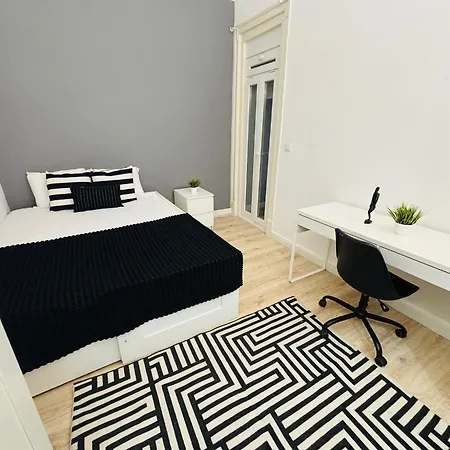بيت شباب Spacious In Lisbon, Ideal For Tourists
