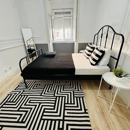 Spacious In Lisbon, Ideal For Tourists بيت شباب