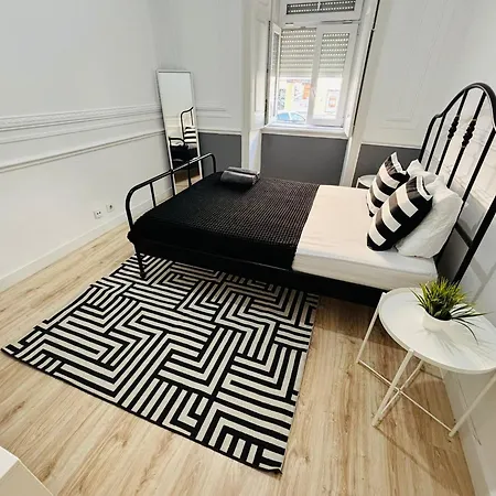 بيت شباب Spacious In Lisbon, Ideal For Tourists